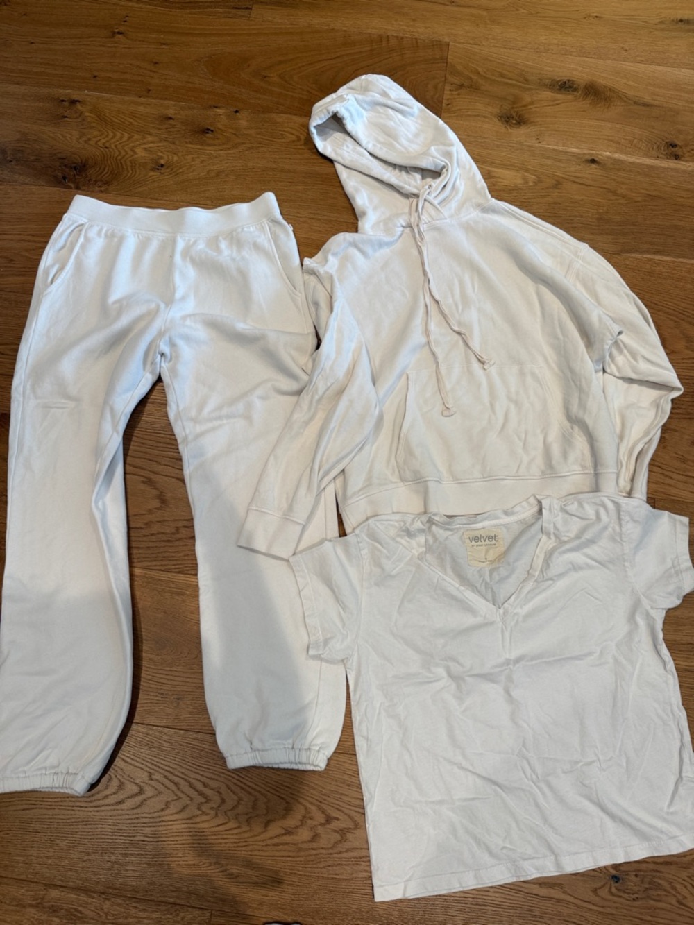 Velvet by Jenny Graham White Women's Pajama Hoodie, Joggers & Tee Set